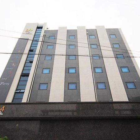 Iksan 4 Seasons Hotel Zewnętrze zdjęcie